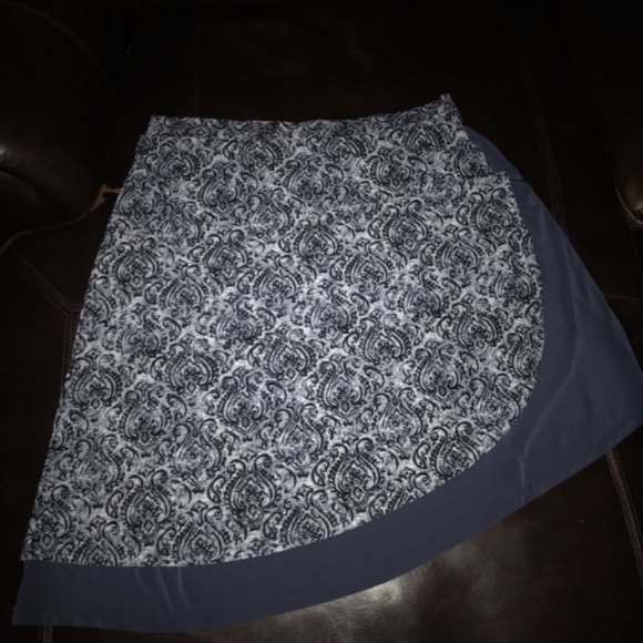 CATO Navy Blue& White Skirt 18/20W - Picture 4 of 5